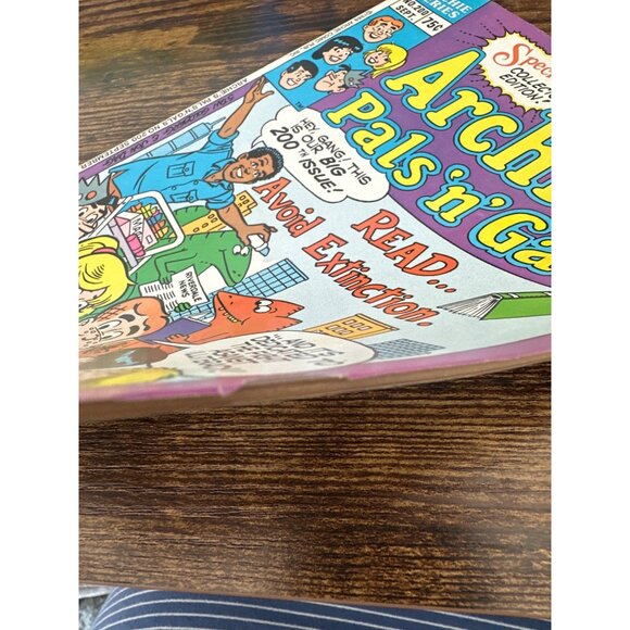 Archies Pals N Gals Special 200th Collectors Edition #200 Sept 1988 Comic Book - Picture 5 of 6